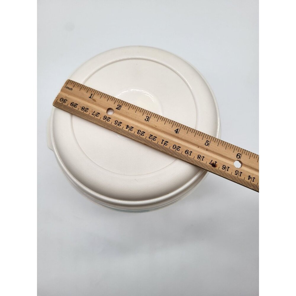 VTG 90s Rubbermaid Servin Saver Almond 3882 Food Storage Container 6 cups 1.7QT - Picture 8 of 8